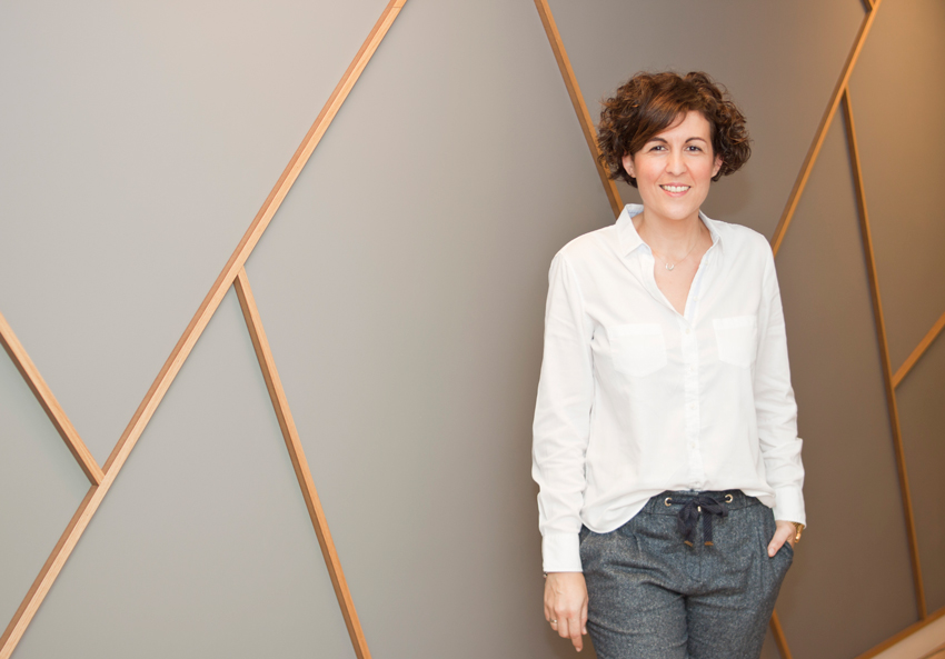 la psicóloga Elena Suárez en su consulta de Donostia